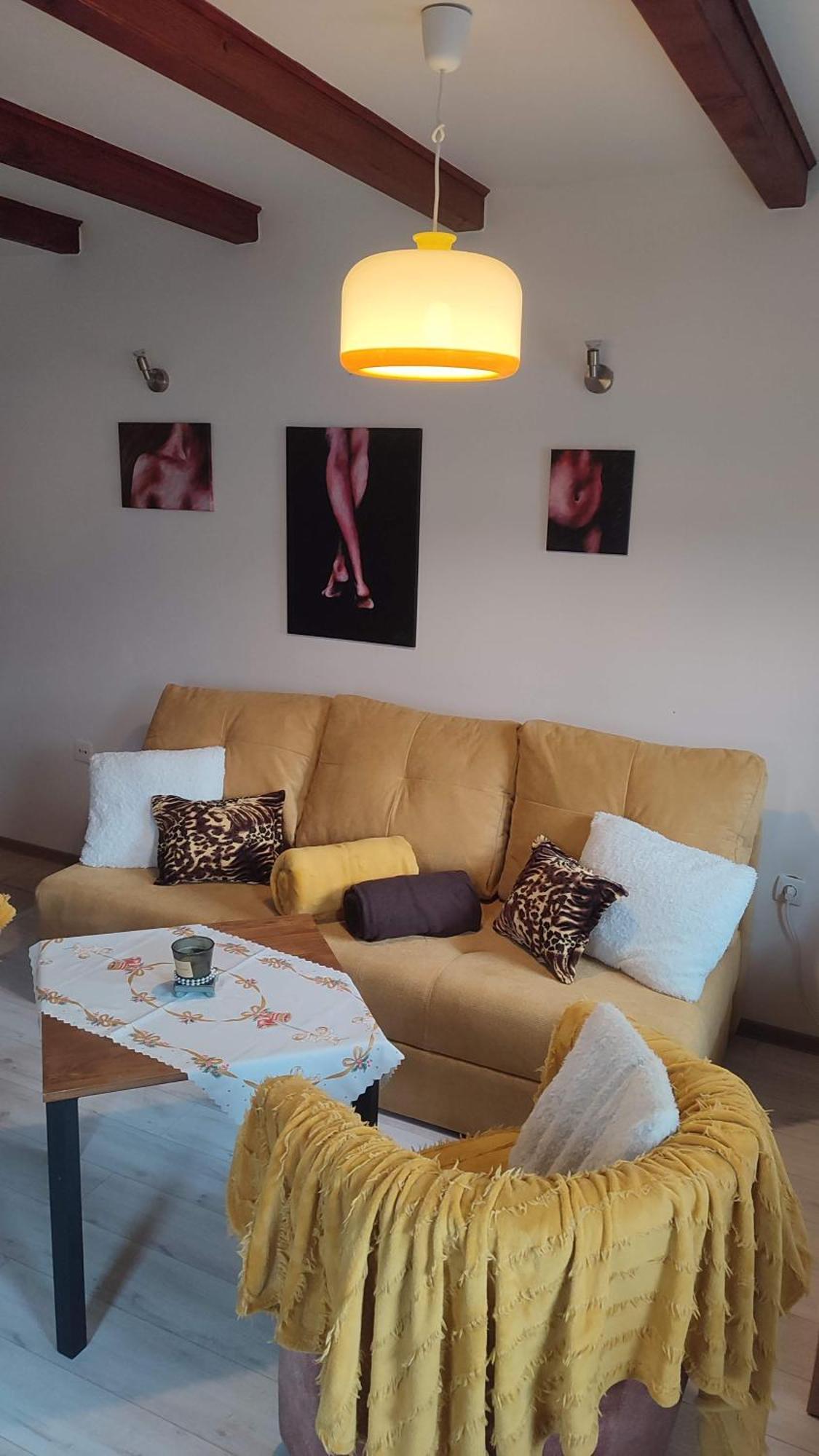Petunia-Dom S Dvoma Spalnami Bešeňová Buitenkant foto