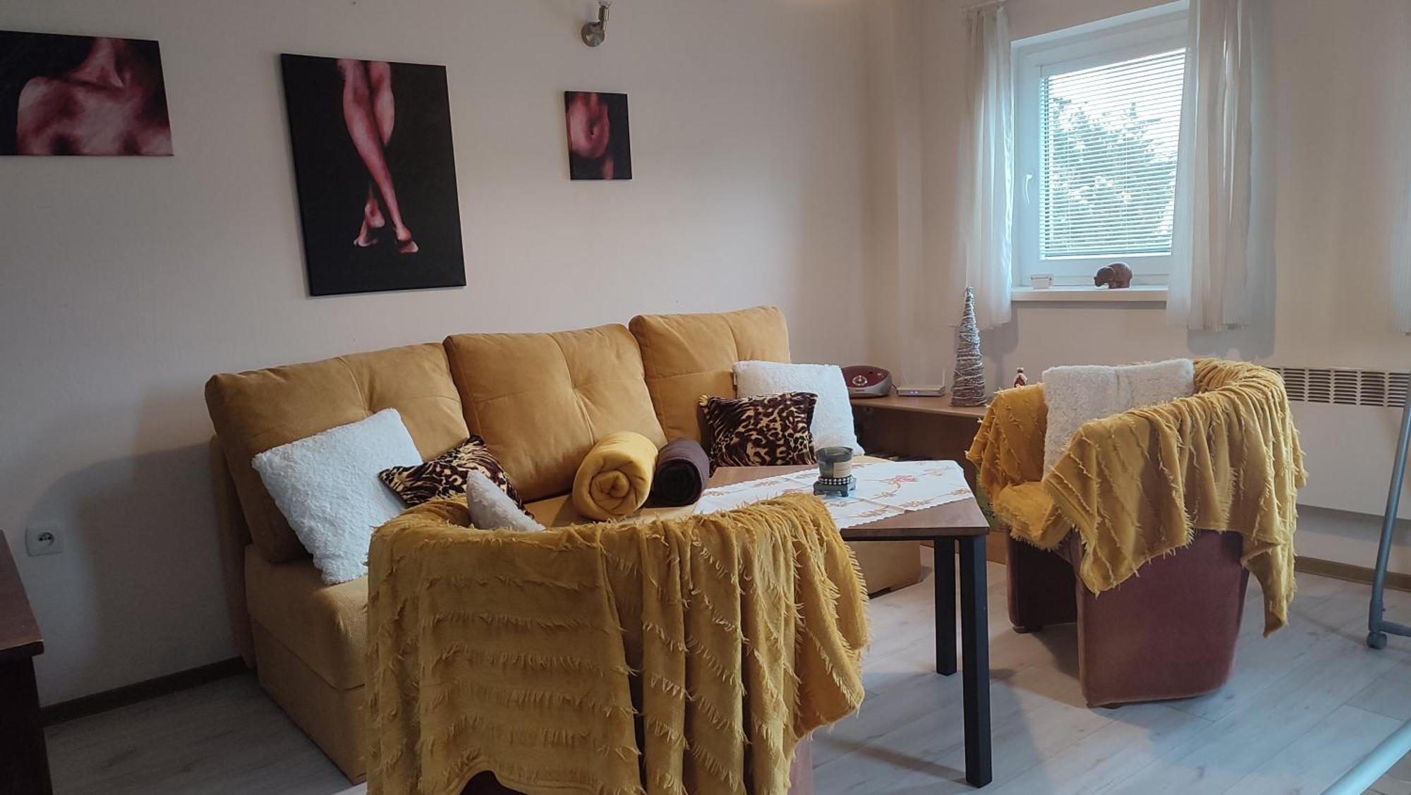 Petunia-Dom S Dvoma Spalnami Bešeňová Buitenkant foto